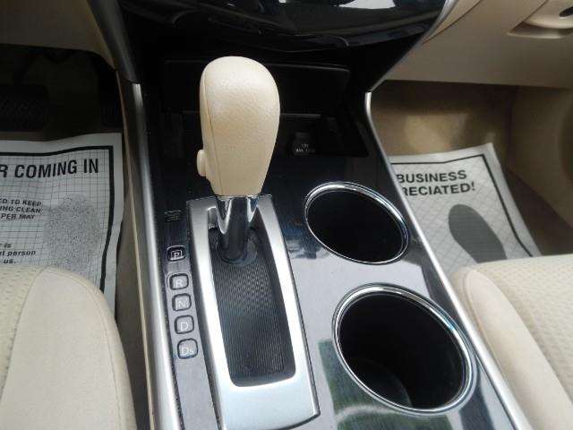 2014 Nissan Altima 2.5 SV 4dr Sedan